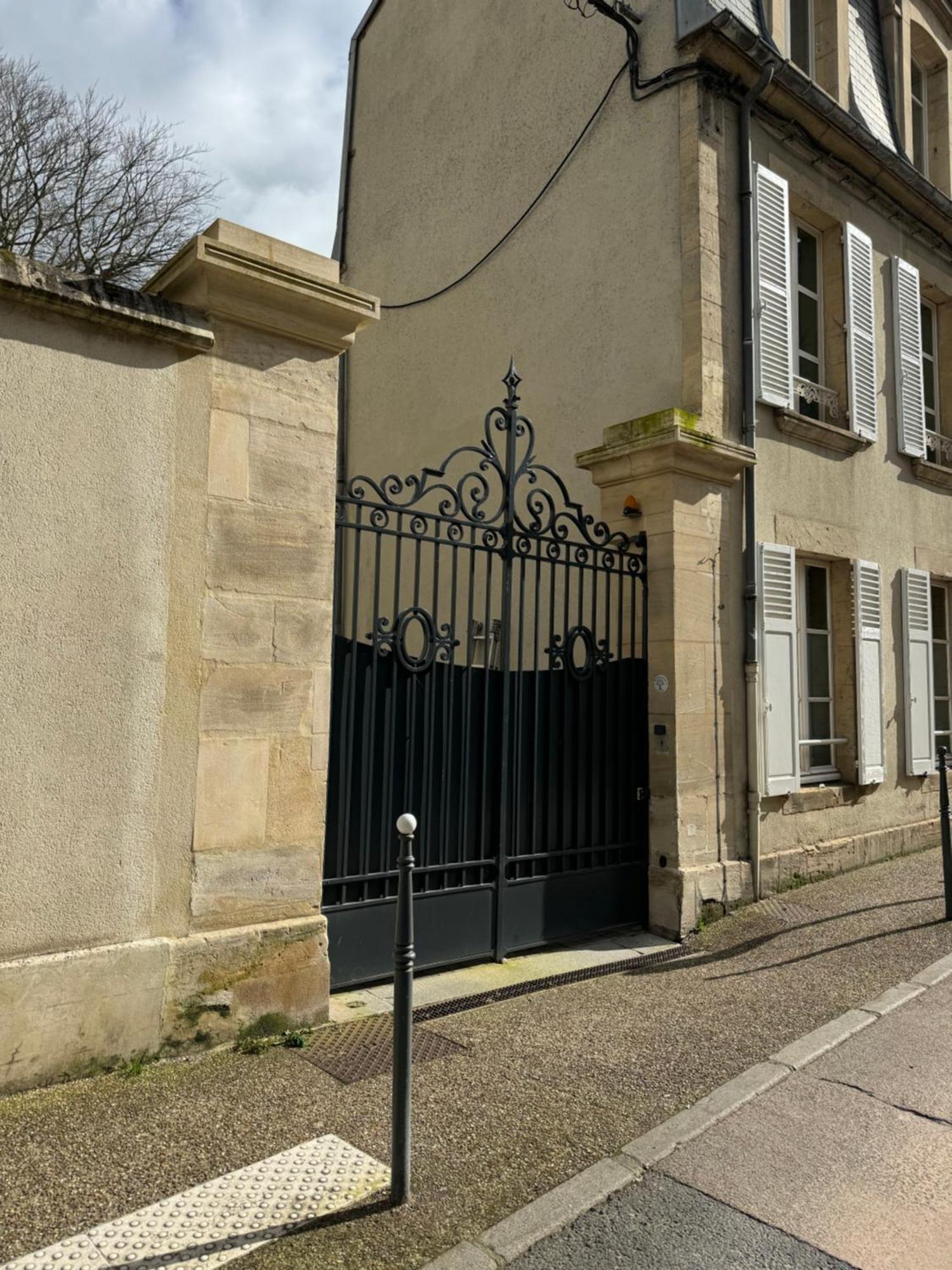 Le Hetre Pourpre Apartman Bayeux Kültér fotó